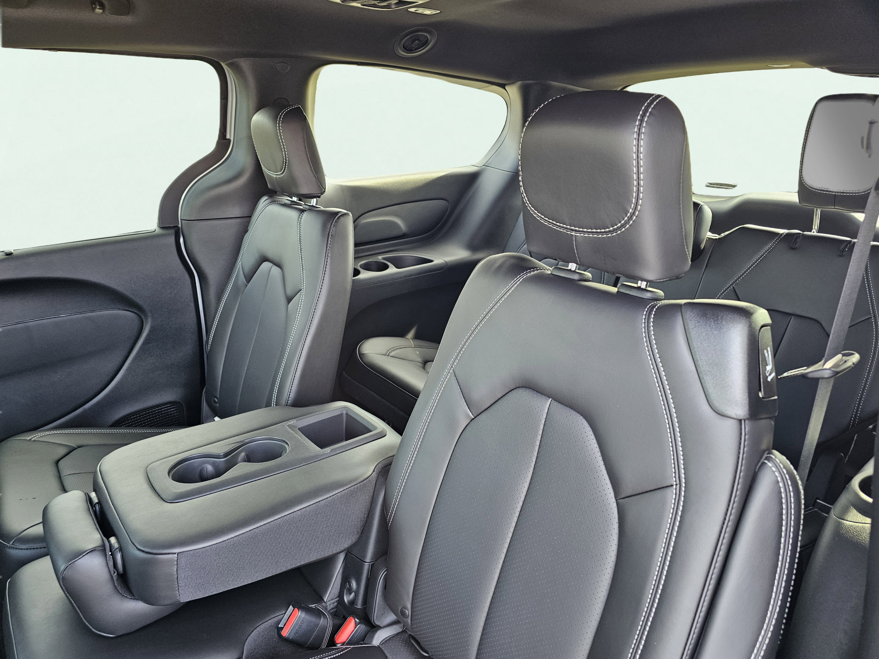 New 2026 Chrysler Pacifica Select FWD image 31