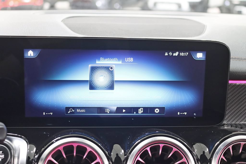 Used 2022 Mercedes-Benz GLB 35 AMG 4MATIC image 21