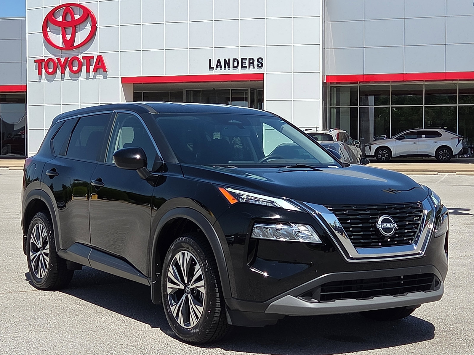 Used 2023 Nissan Rogue SV AWD/4WD image 1