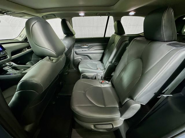 Used 2024 Toyota Grand Highlander Limited image 23
