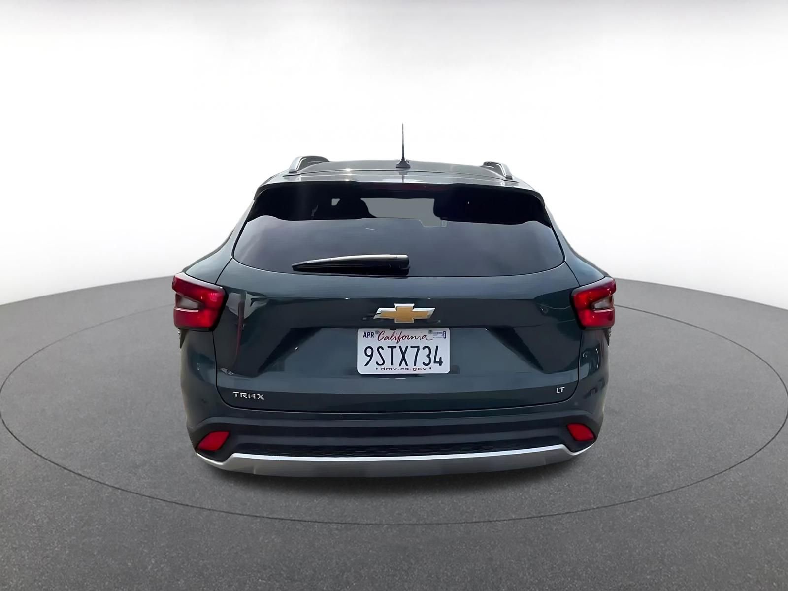 Used 2025 Chevrolet Trax LT w/ LT Convenience Package image 12