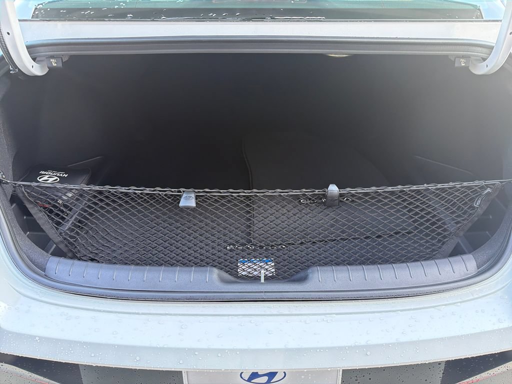 New 2026 Hyundai Elantra Limited FWD image 27