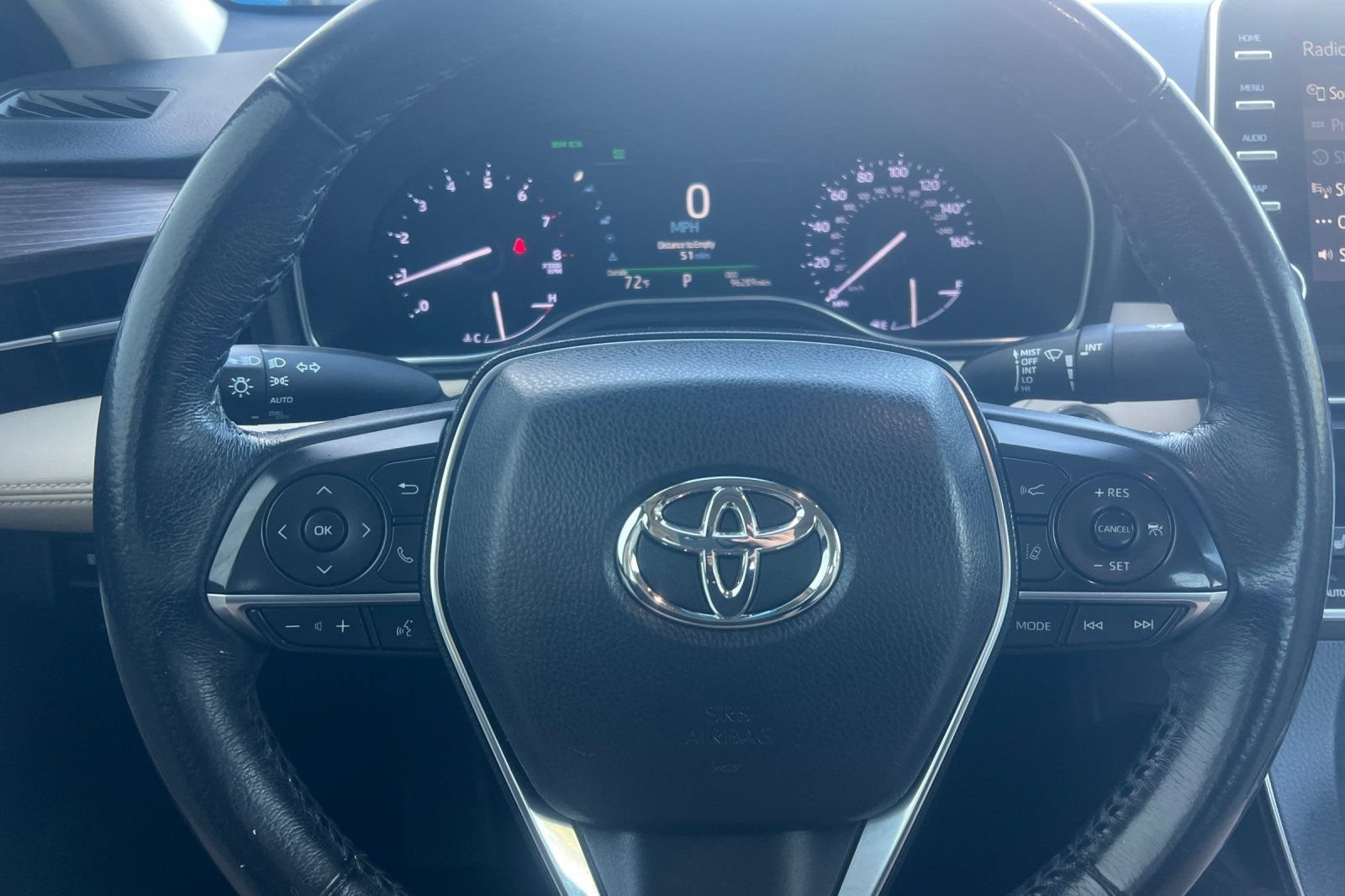 Used 2019 Toyota Avalon XLE w/ Moonroof Package FWD image 19