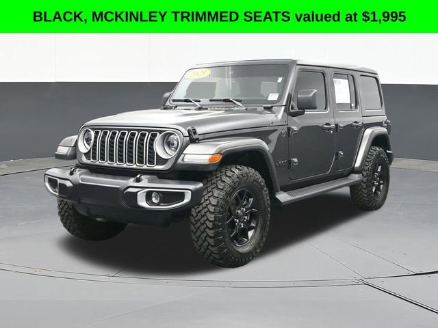 Used 2025 Jeep Wrangler Sahara image 4