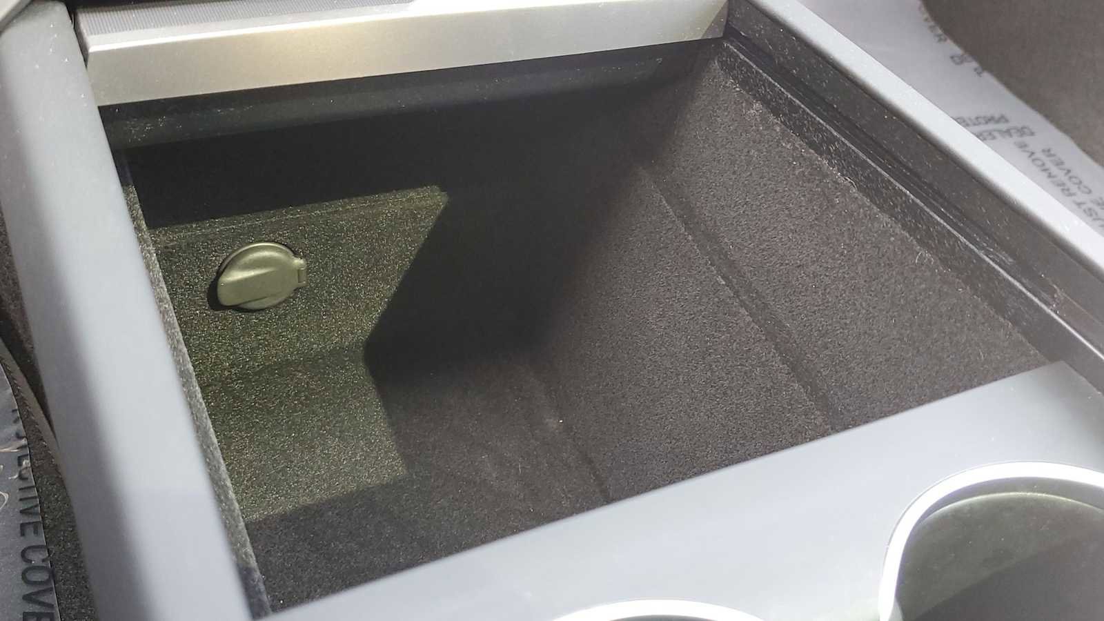 Used 2024 Tesla Model 3 Performance image 30