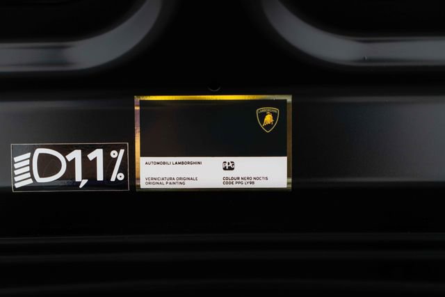 Used 2022 Lamborghini Huracan EVO image 25