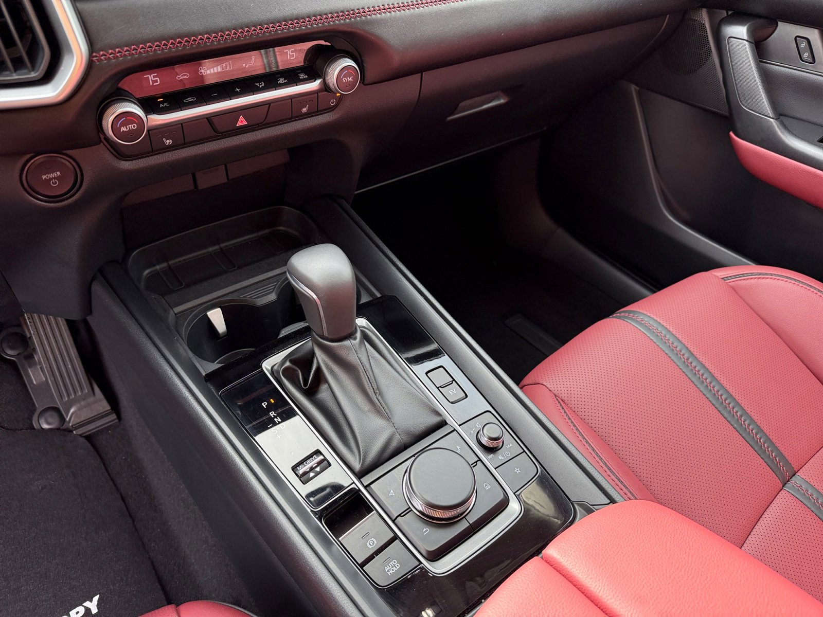 Certified 2025 MAZDA CX-50 AWD 2.5 Hybrid w/ Premium Pkg image 13