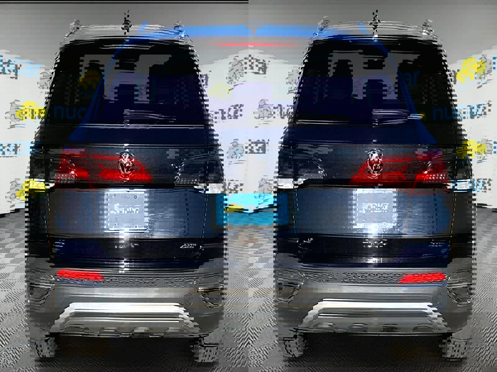 Used 2022 Volkswagen Taos SE w/ Panoramic Sunroof Package image 5