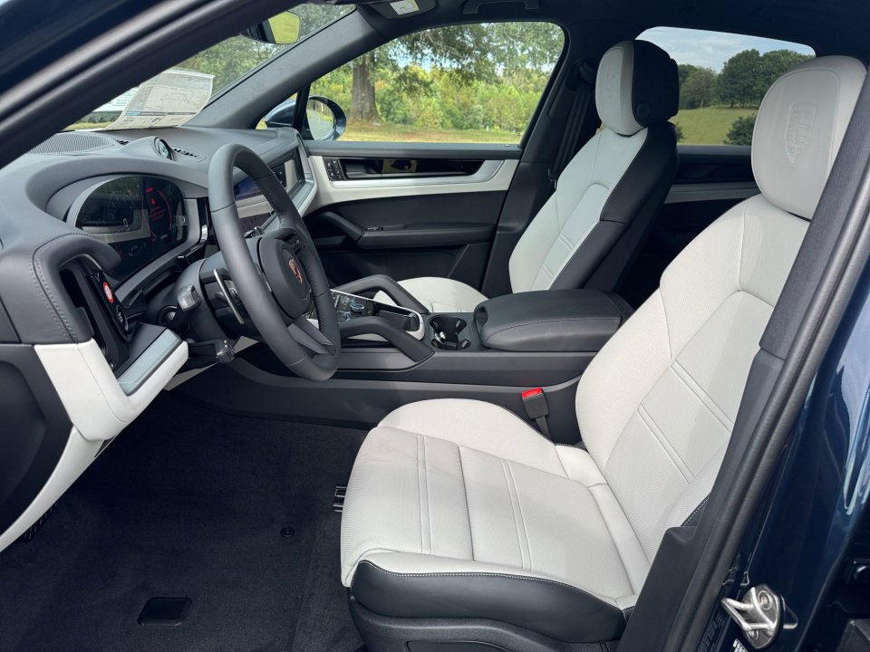 New 2026 Porsche Cayenne image 5