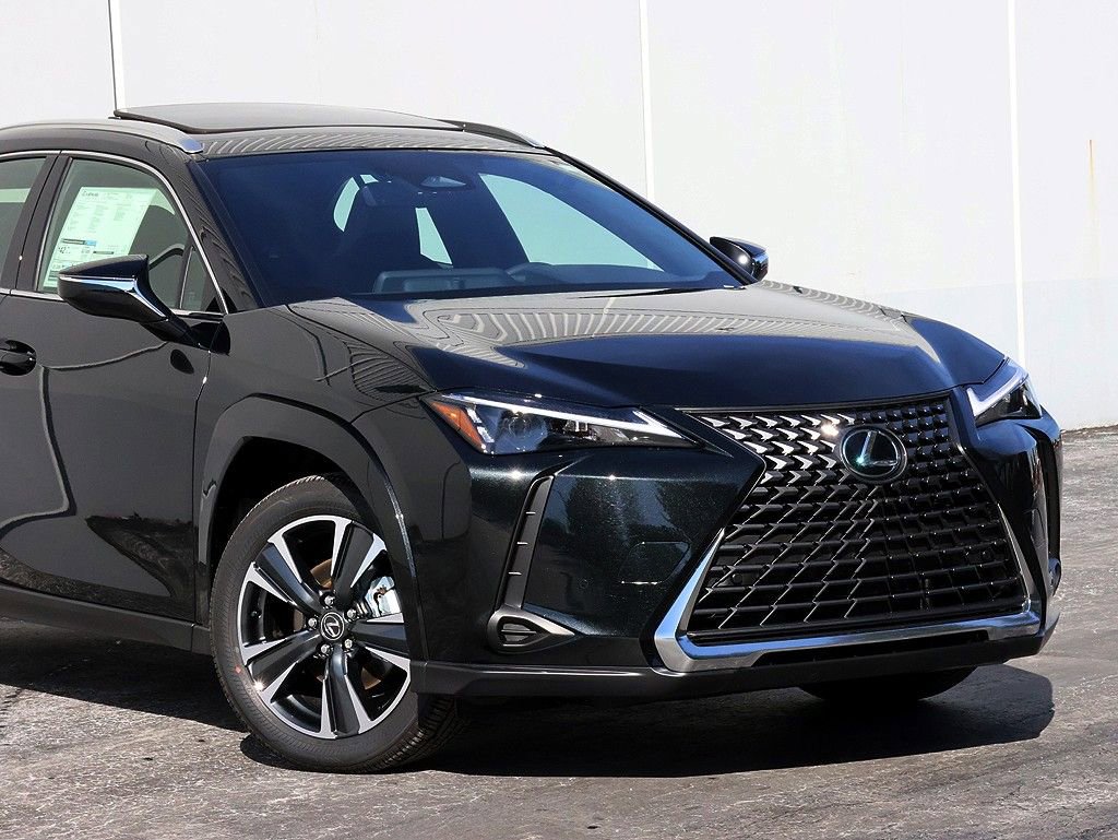 New 2026 Lexus UX 300h AWD image 2