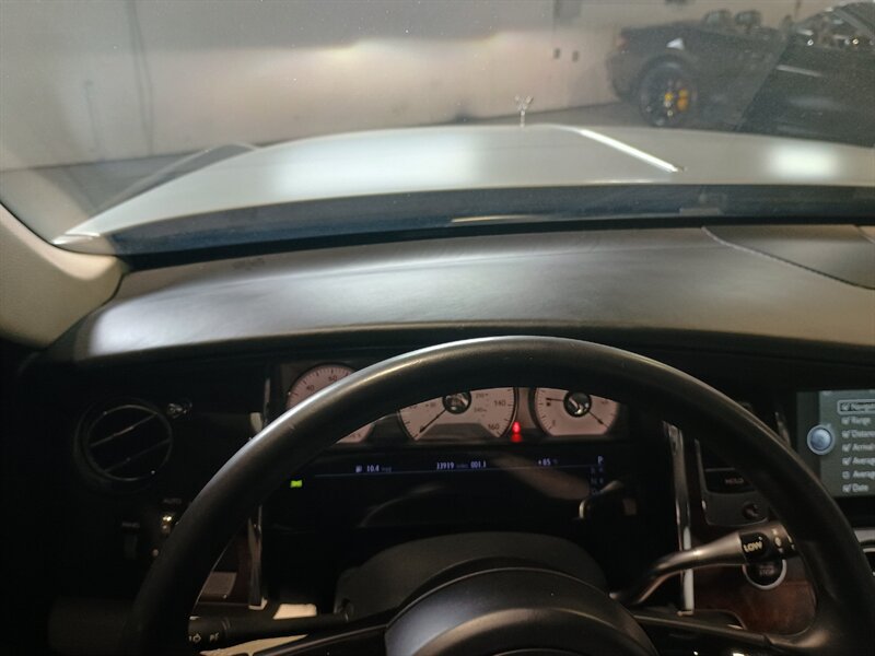 Used 2013 Rolls-Royce Ghost RWD image 25
