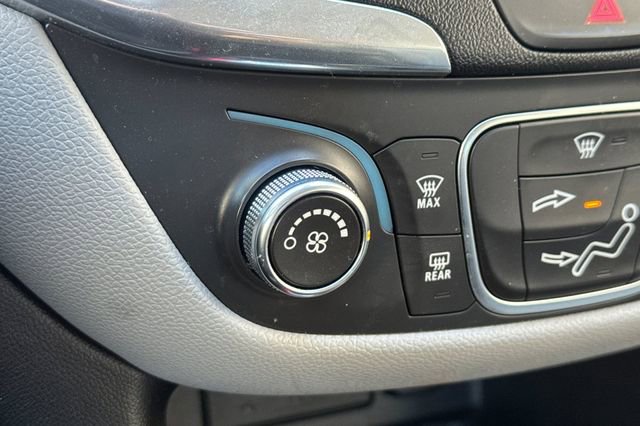 Used 2019 Chevrolet Equinox LS image 28