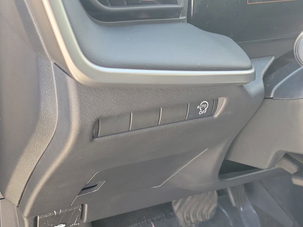 Certified 2025 Nissan Kicks S image 24