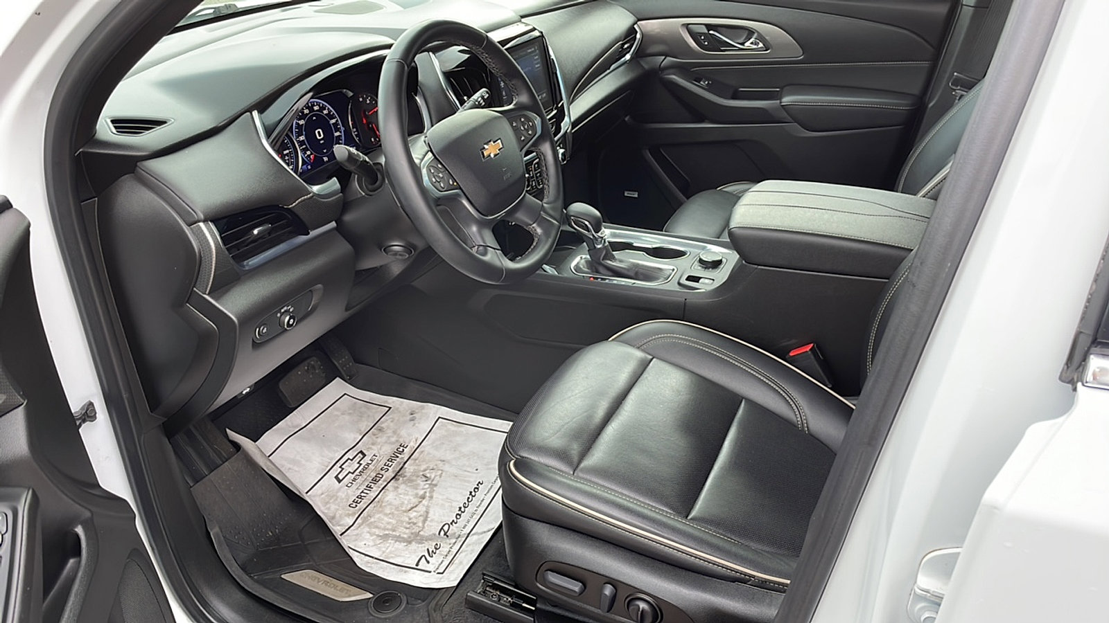 Used 2023 Chevrolet Traverse Premier image 8