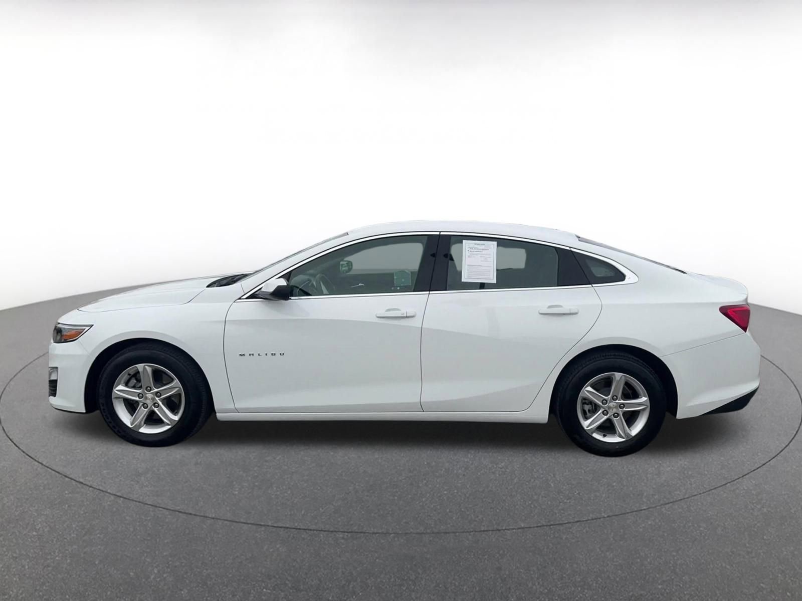 Used 2024 Chevrolet Malibu LT image 9