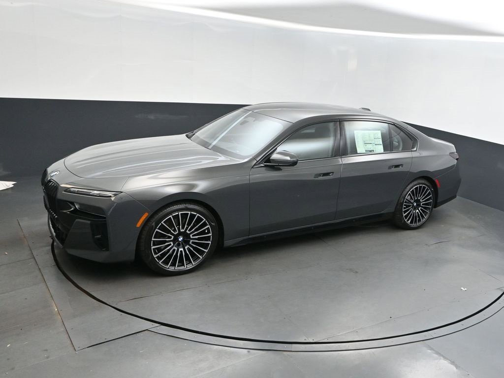 New 2026 BMW 740i w/ Executive Package image 30