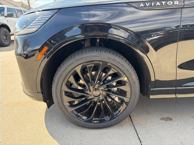 New 2026 Lincoln Aviator Reserve AWD/4WD image 12