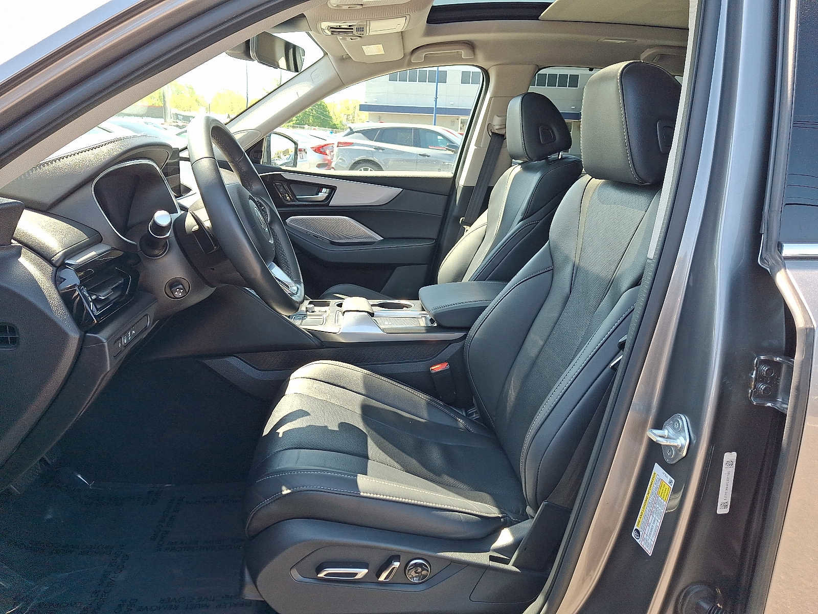 Certified 2023 Acura MDX SH-AWD w/ Technology Package image 14