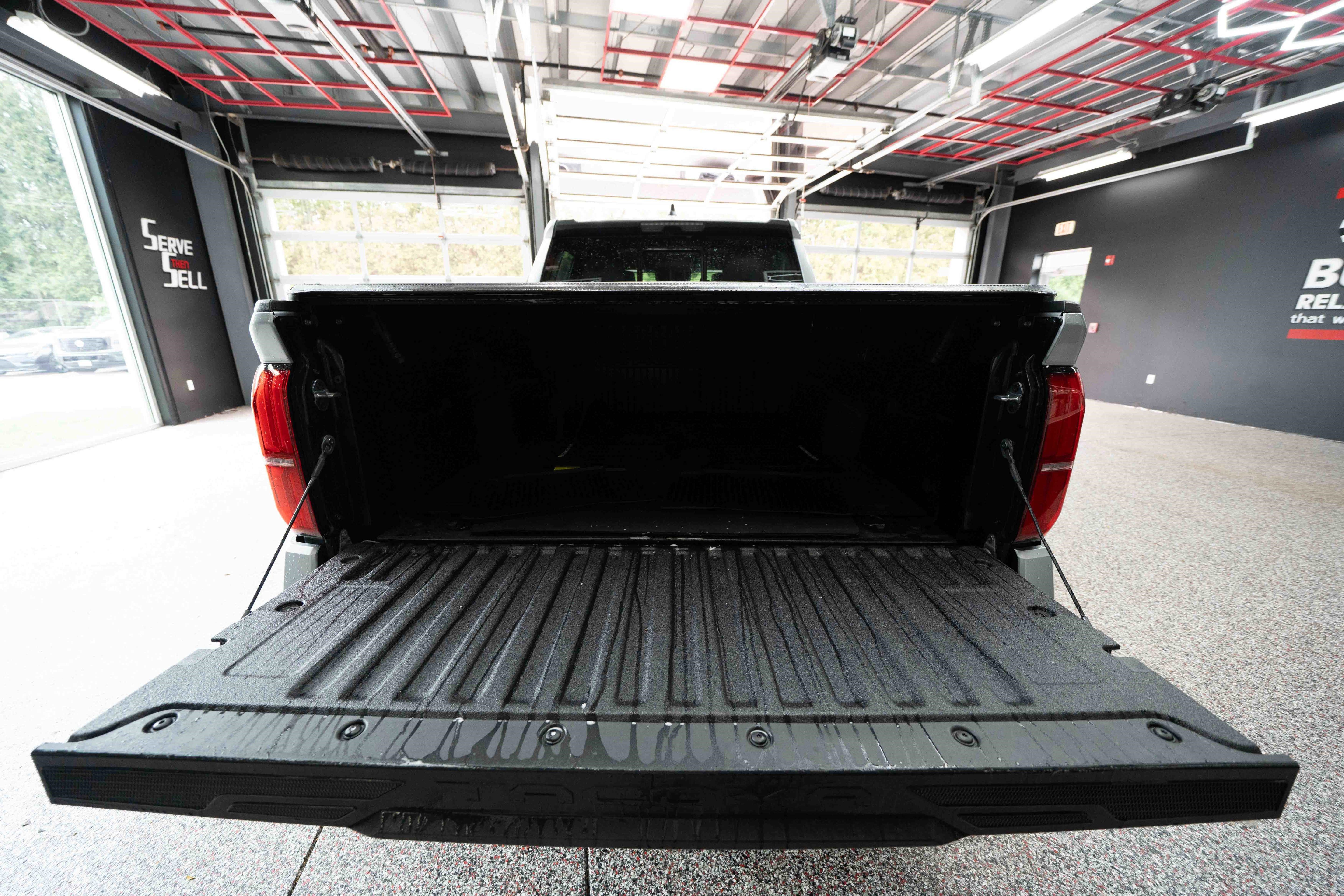 Used 2025 Toyota Tacoma SR5 AWD/4WD image 27
