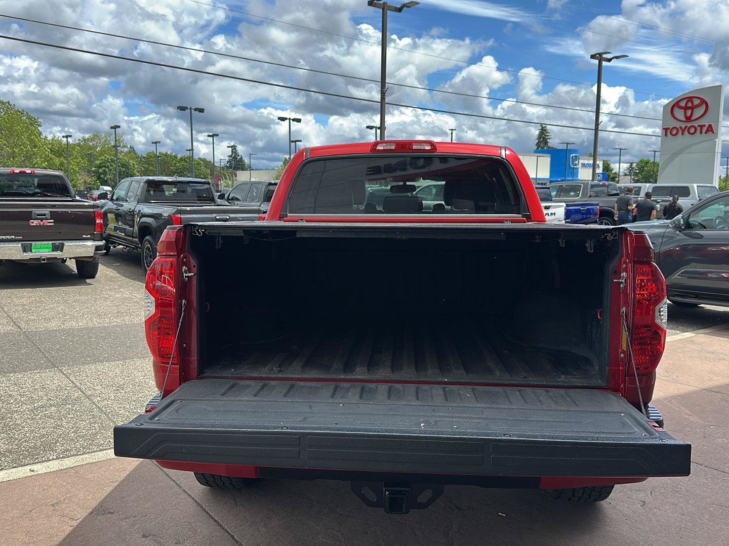 Used 2015 Toyota Tundra Platinum AWD/4WD image 10