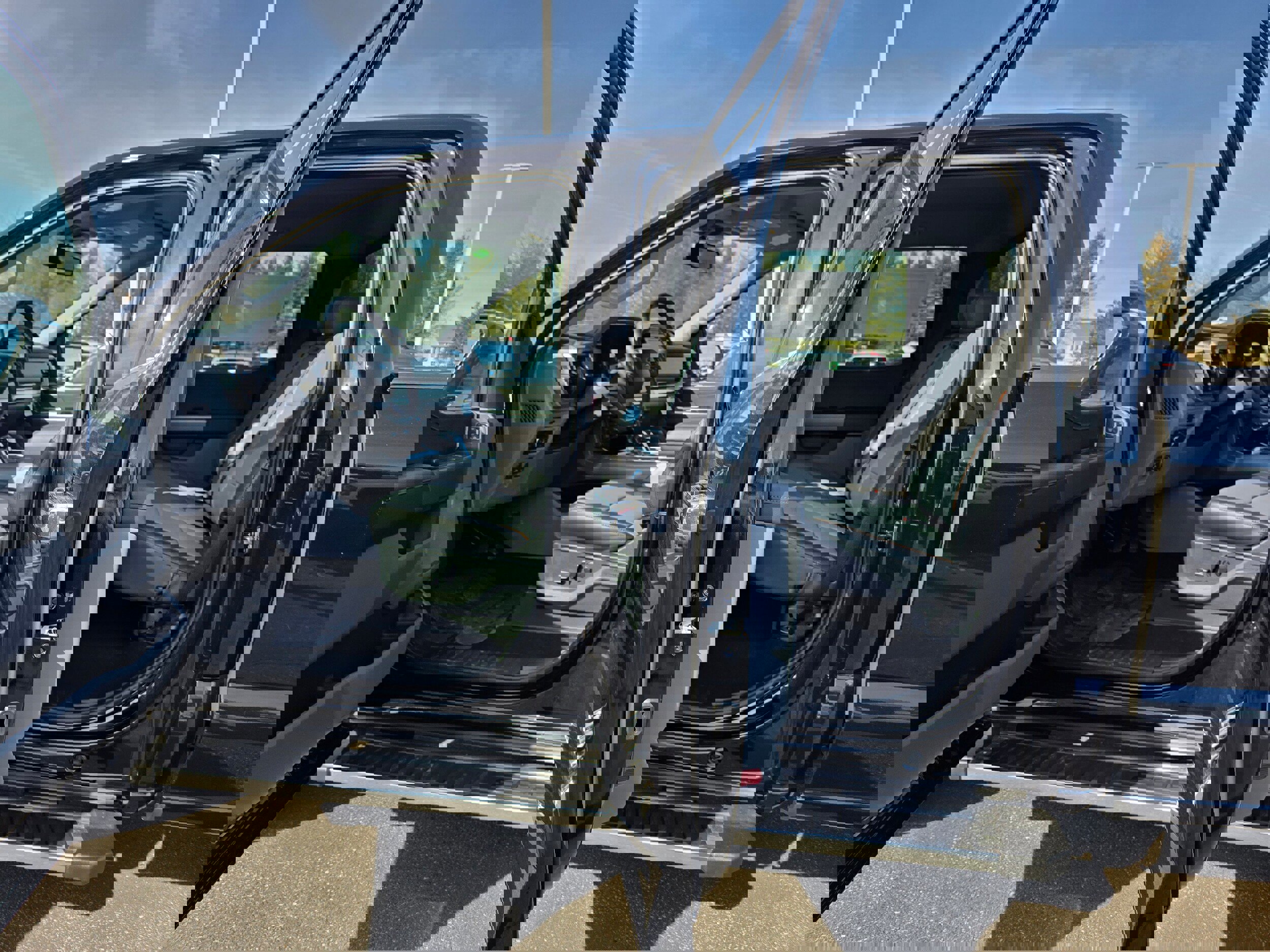 New 2026 Ford F150 Lariat w/ Equipment Group 501A Mid image 11