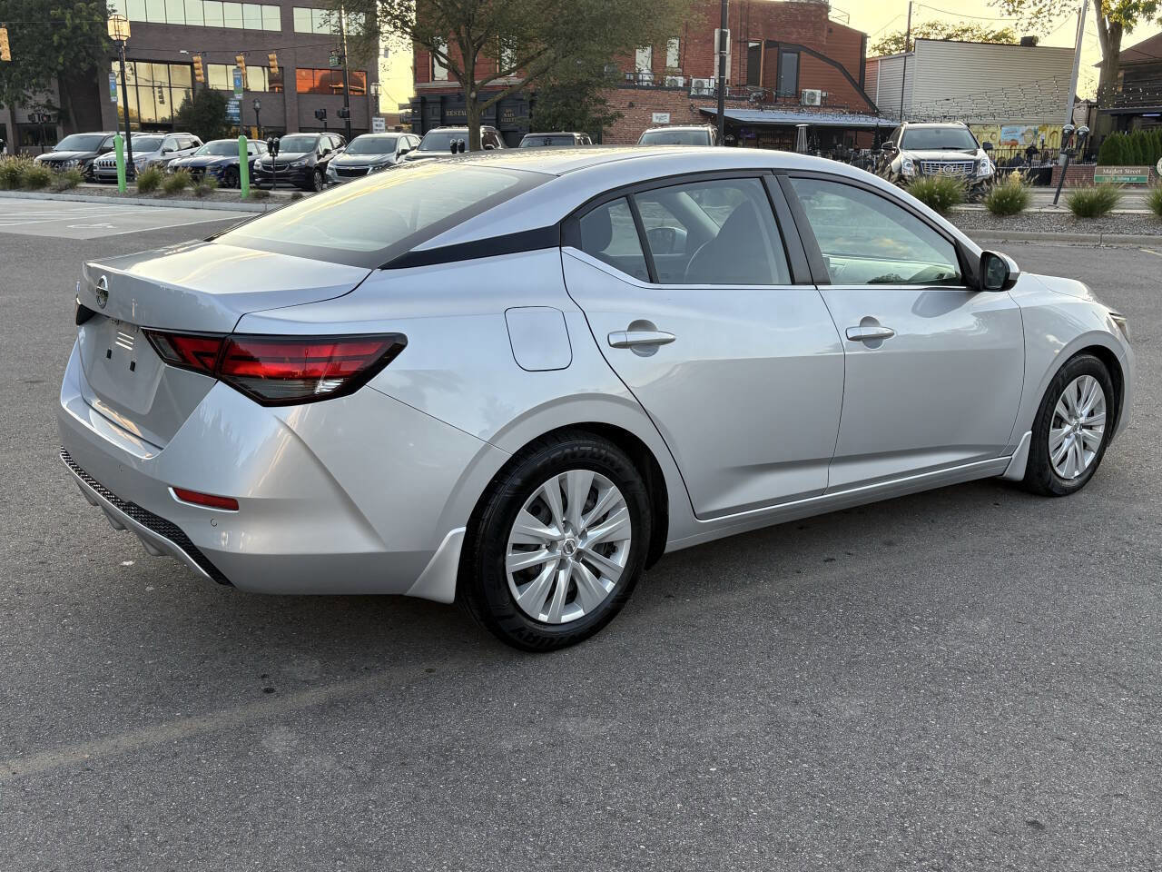 Used 2020 Nissan Sentra S image 8
