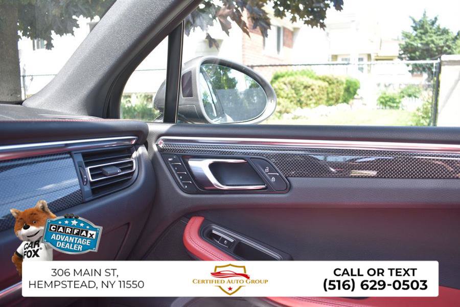 Used 2023 Porsche Macan Turbo AWD/4WD image 20