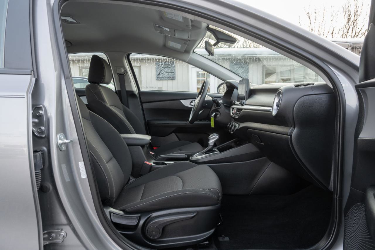 Used 2024 Kia Forte LXS w/ LXS Technology Package image 34