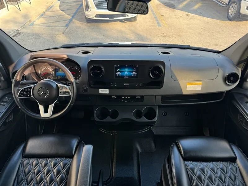 Used 2023 Mercedes-Benz Sprinter 3500 image 24