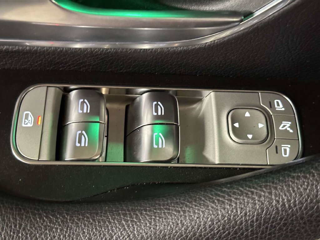 Used 2025 Mercedes-Benz GLS 450 4MATIC w/ AMG Line Exterior image 21
