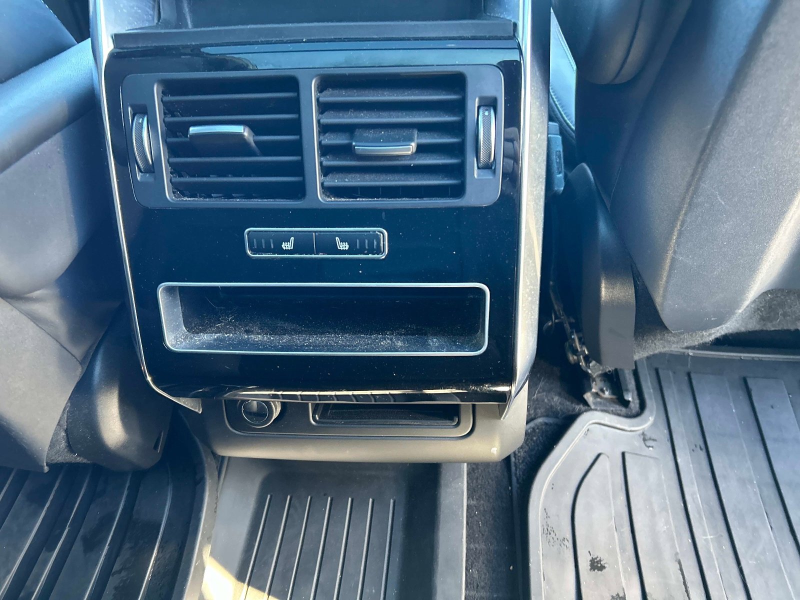 Used 2015 Land Rover Range Rover Sport HSE image 16