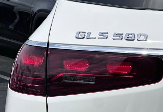 New 2026 Mercedes-Benz GLS 580 4MATIC image 10