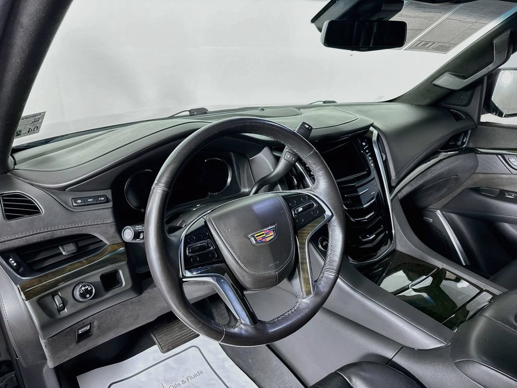 Used 2020 Cadillac Escalade ESV Platinum RWD image 9