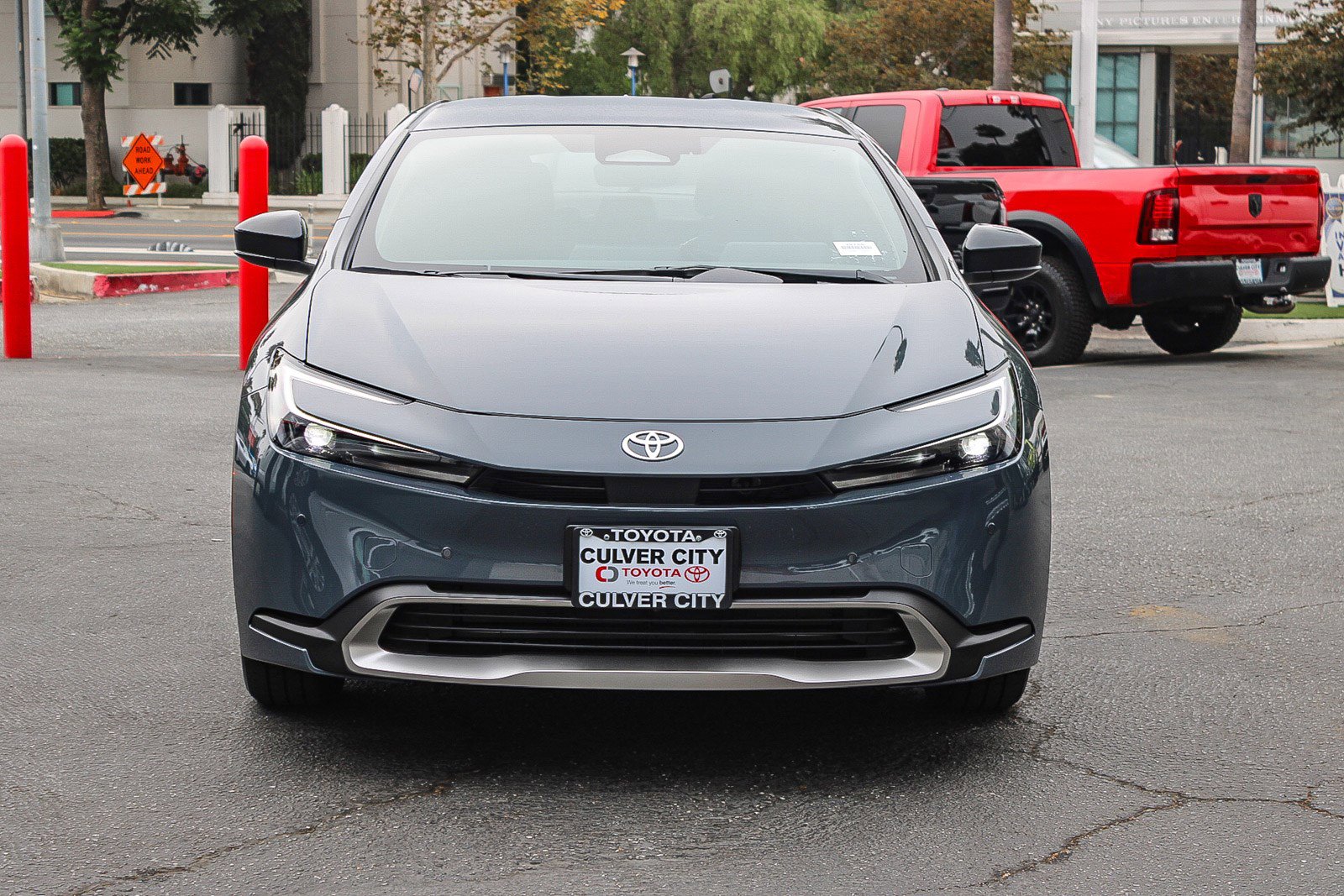 New 2026 Toyota Prius Plug-In Hybrid FWD image 2