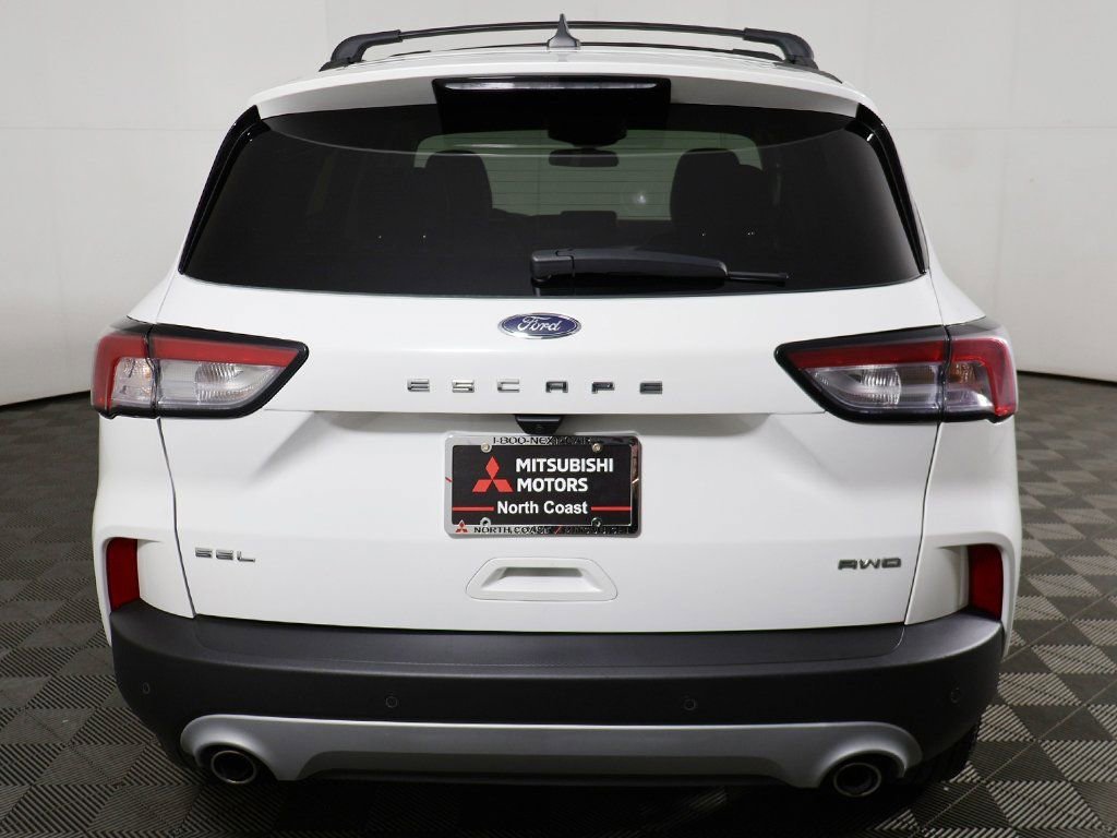 Used 2022 Ford Escape SEL w/ Technology Package image 11