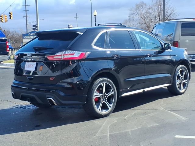 Used 2023 Ford Edge ST image 4