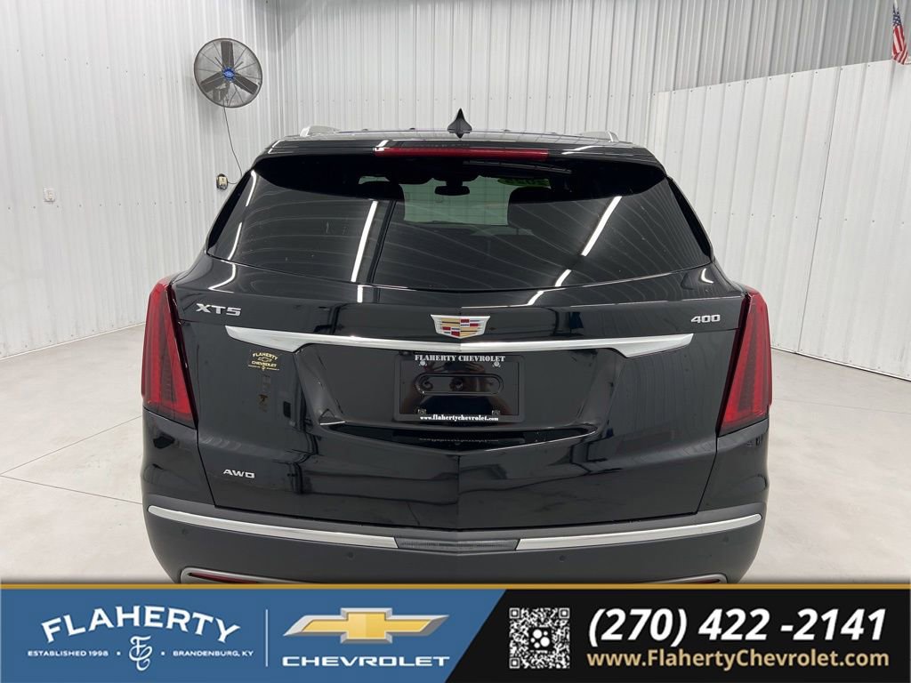 Used 2025 Cadillac XT5 Premium Luxury w/ LPO, Floor Liner Package AWD/4WD image 4