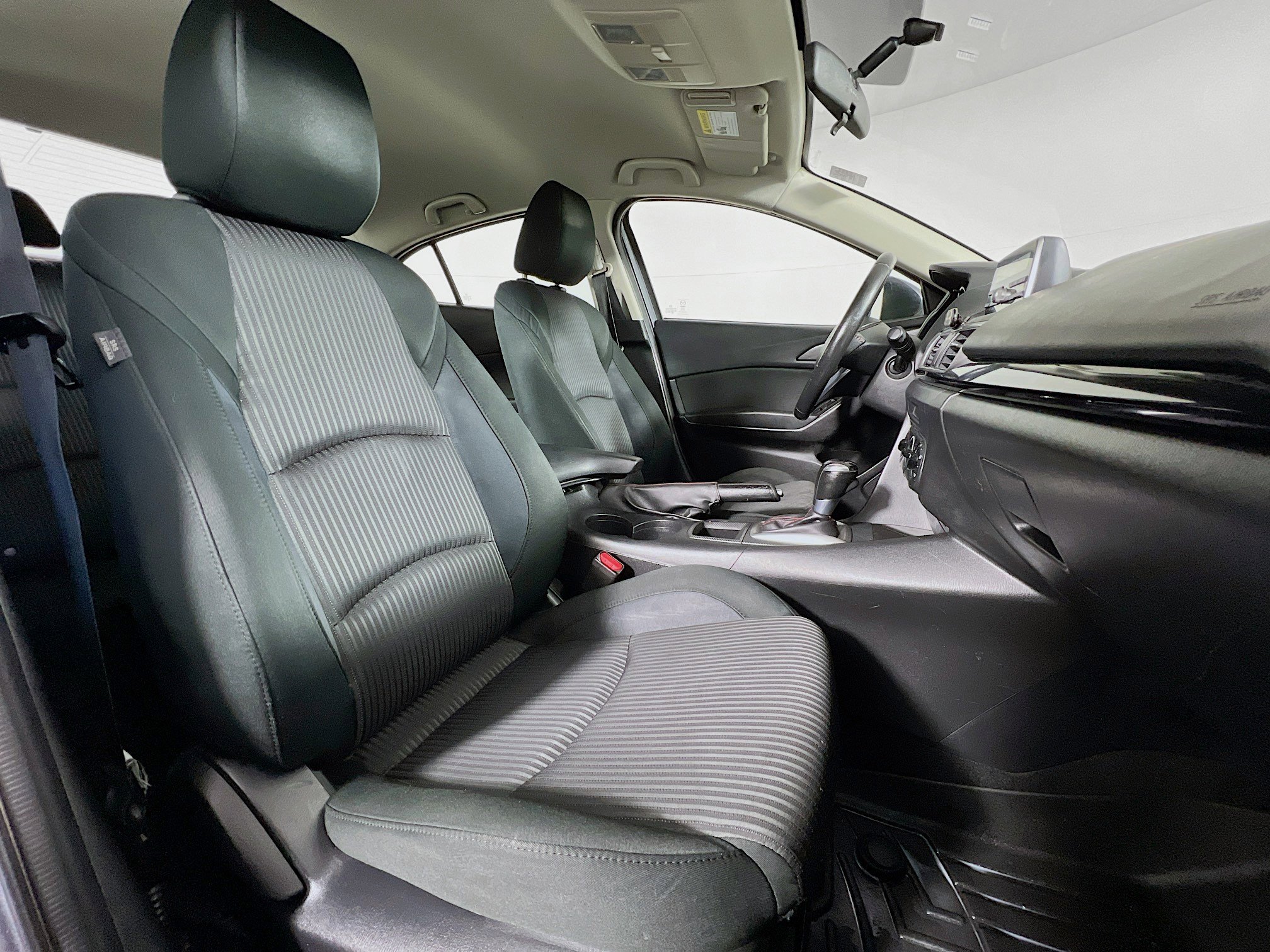 Used 2014 MAZDA MAZDA3 i Touring image 19