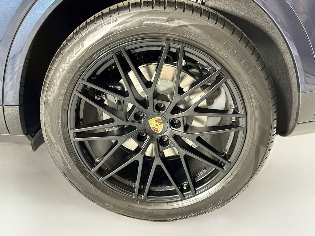 New 2026 Porsche Cayenne AWD/4WD image 33