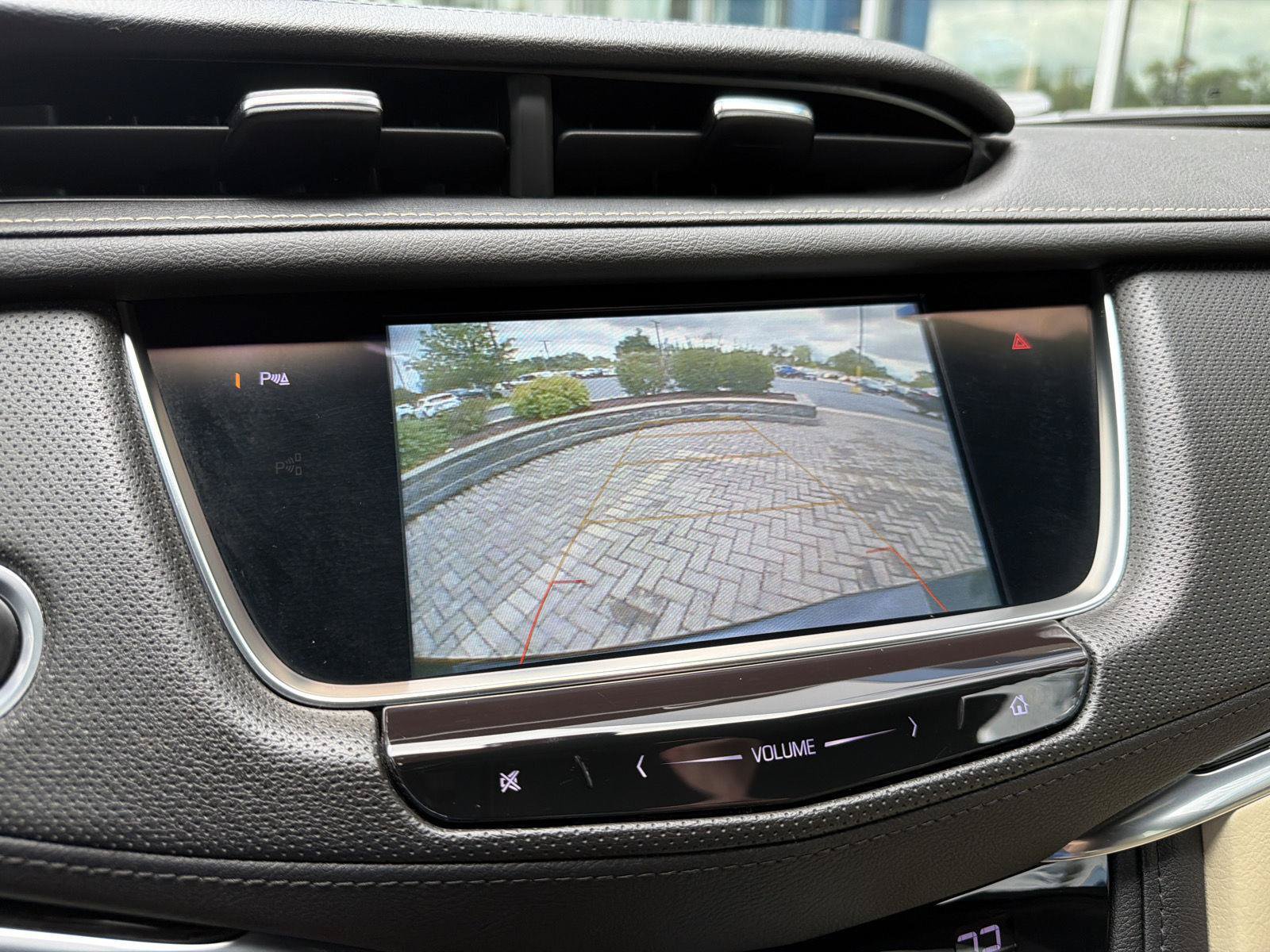 Used 2019 Cadillac XT5 FWD image 28