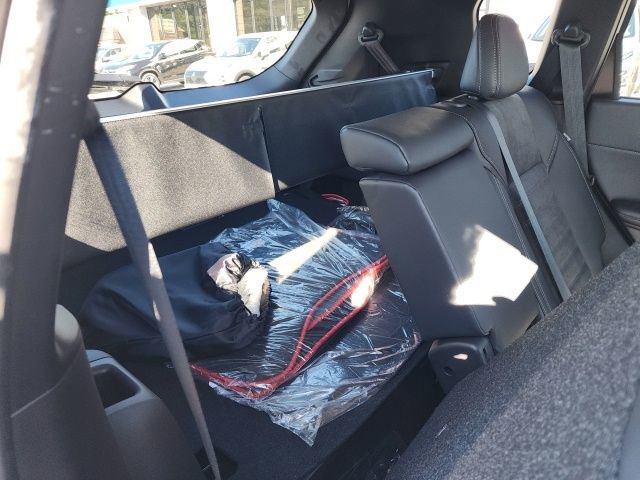 Used 2023 Mitsubishi Outlander SE image 14