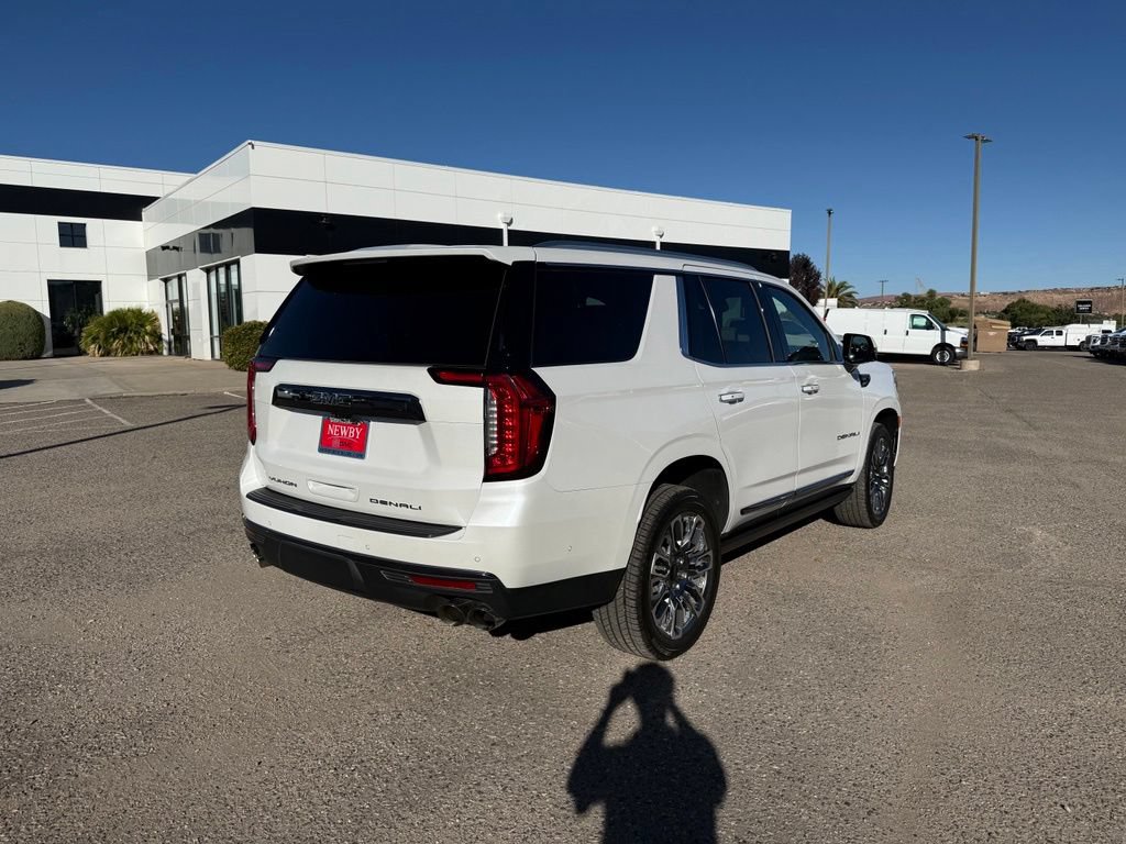 Used 2023 GMC Yukon Denali Ultimate AWD/4WD image 5