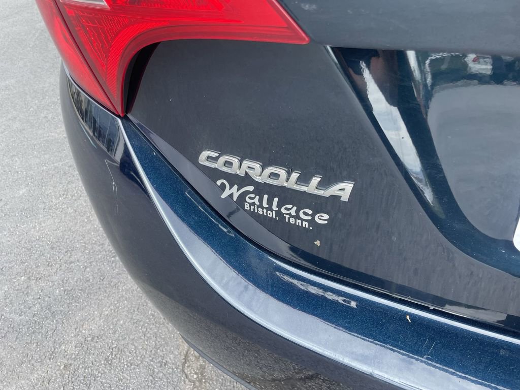 Used 2018 Toyota Corolla SE w/ Carpet Mat Package (TMS) FWD image 7