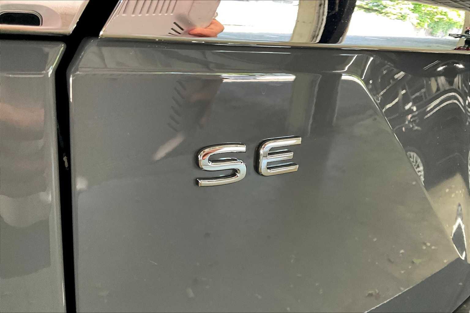 New 2025 Volkswagen Atlas SE image 25