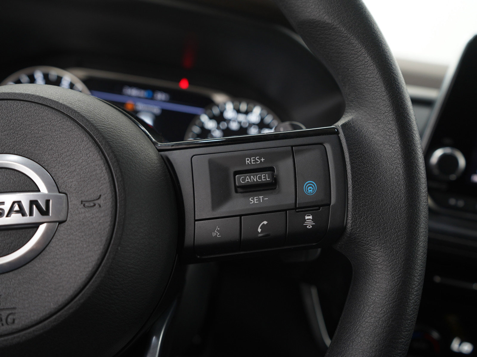 Used 2021 Nissan Rogue SV image 26