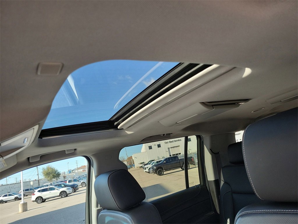 Used 2017 Chevrolet Suburban Premier image 35