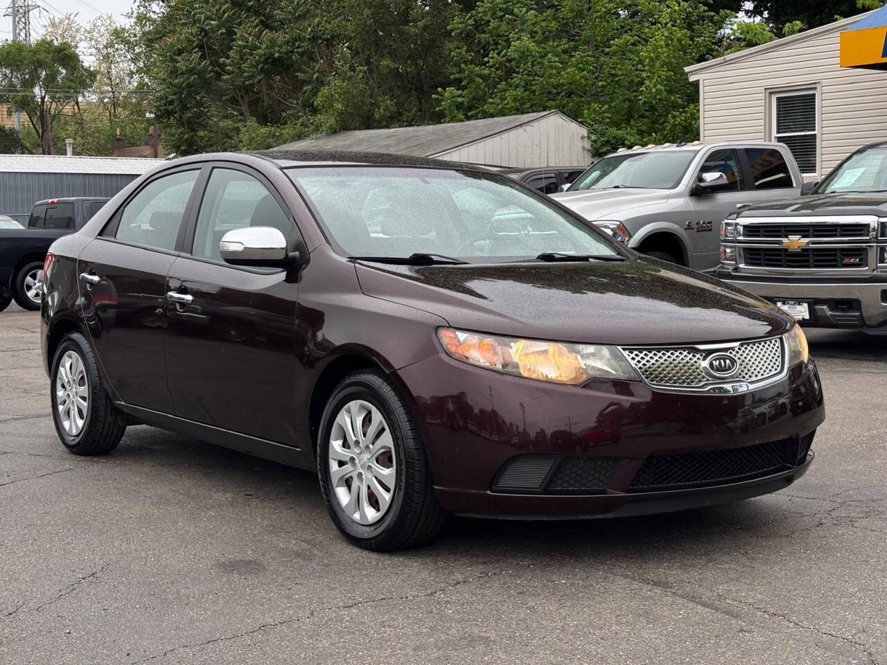 Used 2010 Kia Forte EX FWD image 2