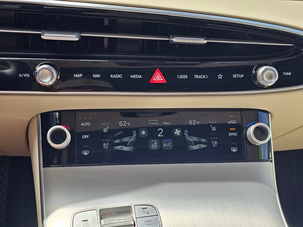 New 2026 Genesis GV70 2.5T Advanced AWD/4WD image 16