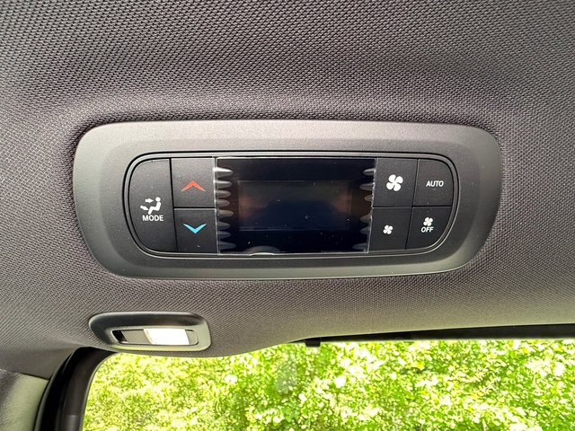 New 2027 Chrysler Pacifica Select FWD image 23