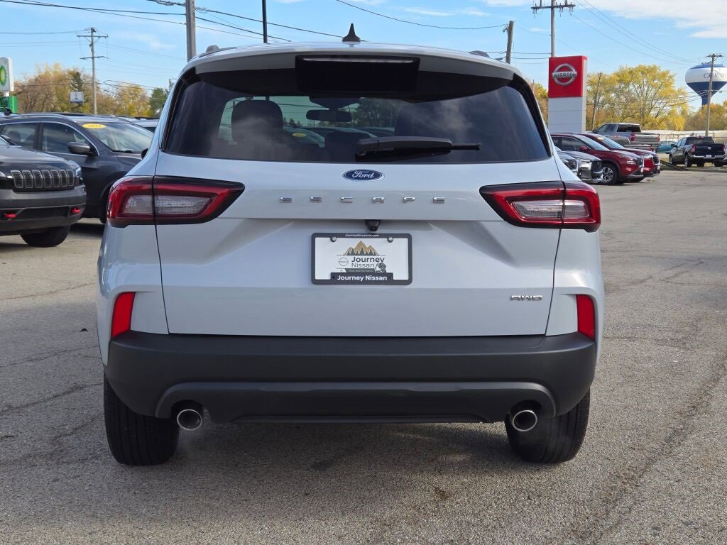 Used 2025 Ford Escape ST-Line Select image 13
